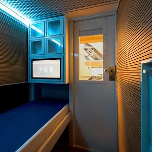 Capsulehotel Resting Pods - Zzzleepandgo Wien Airport